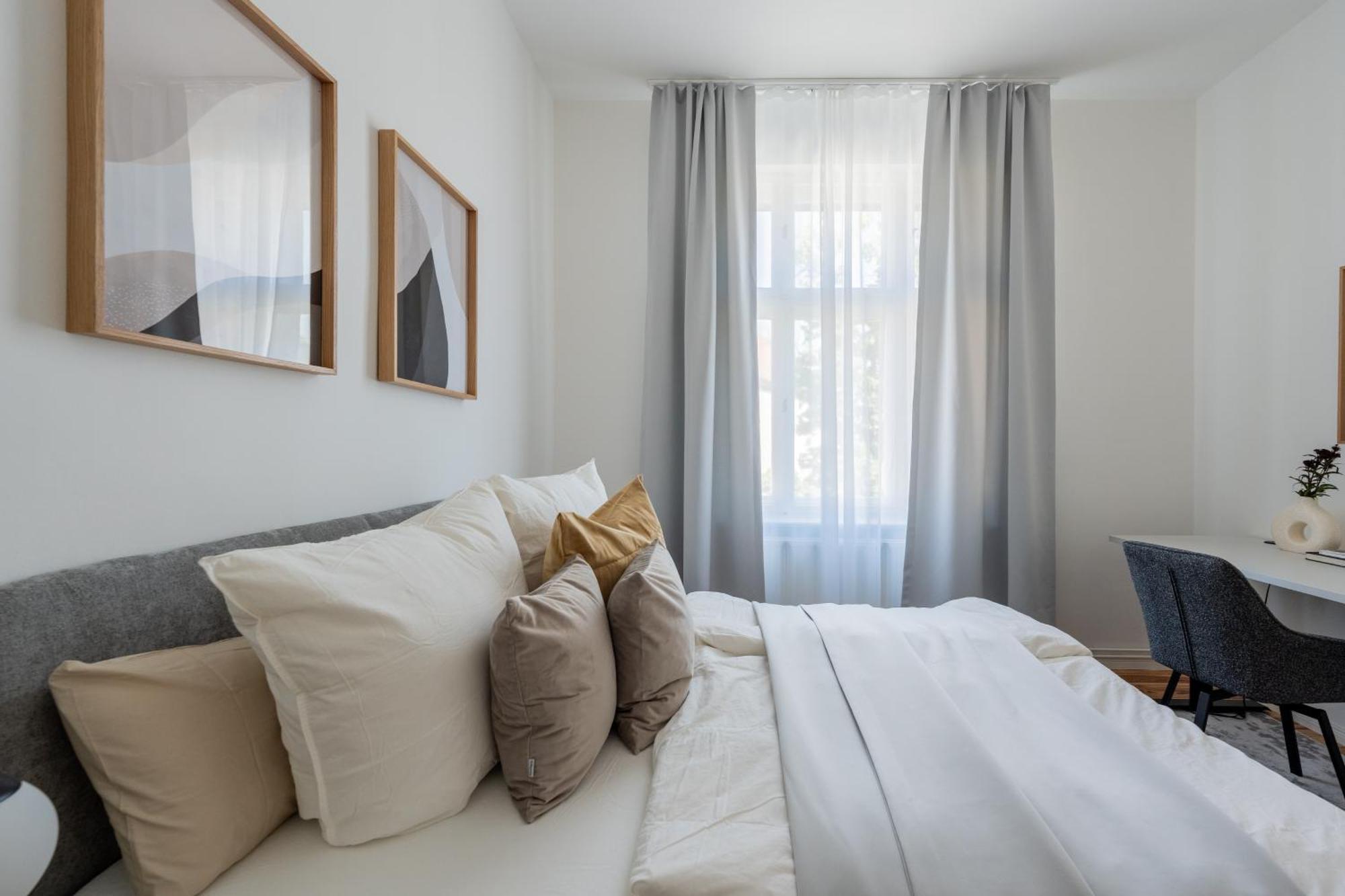 Renovated 2-bedroom - Family & Work Ready!