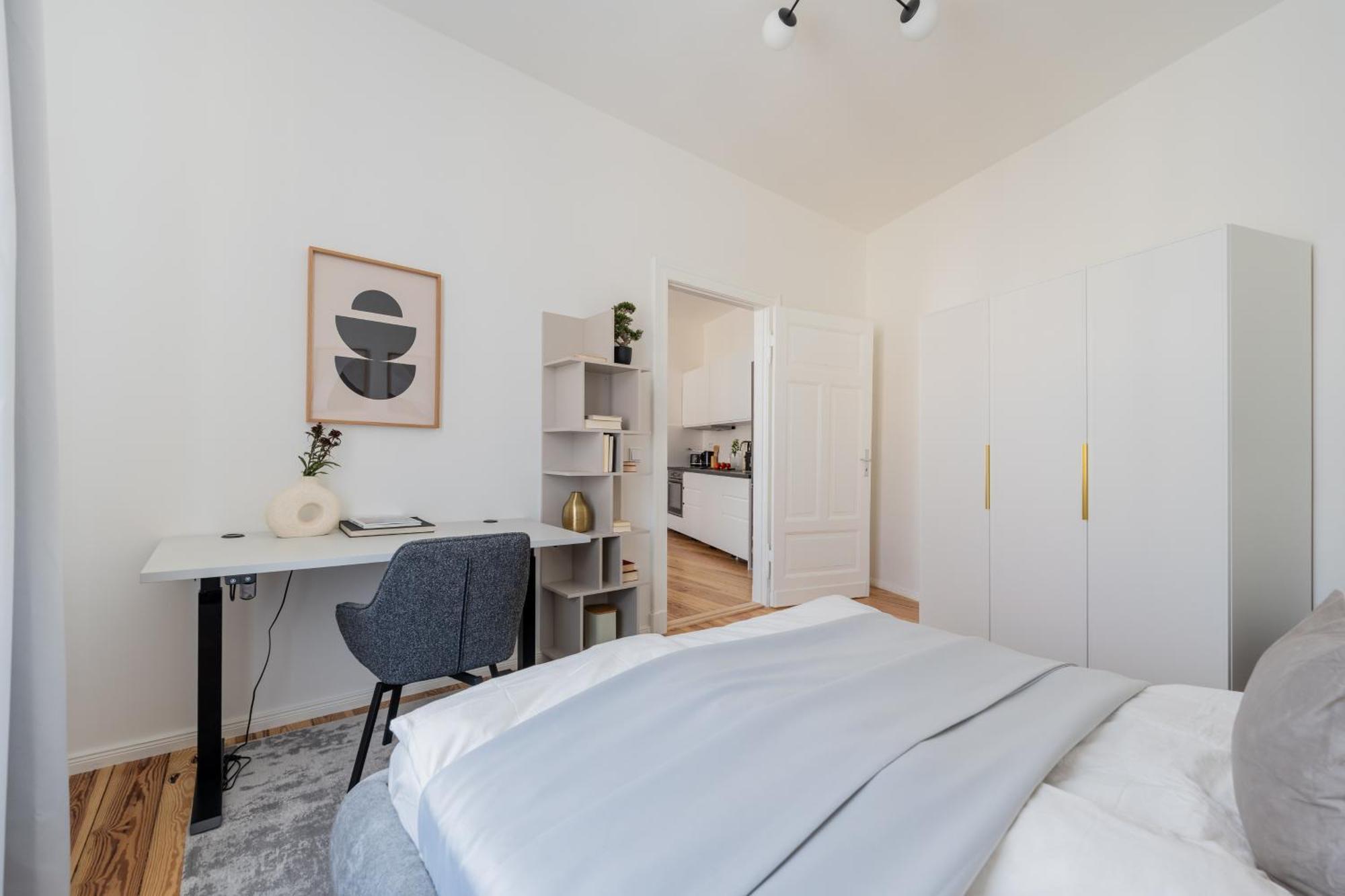 Renovated 2-bedroom - Family & Work Ready! Apartment *